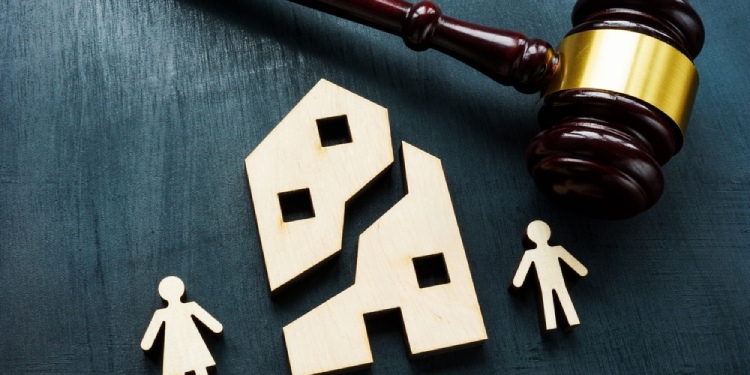 How to sell a house when splitting up