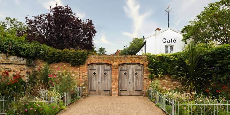 Property types & architecture Dollis Hill NW2 NW10